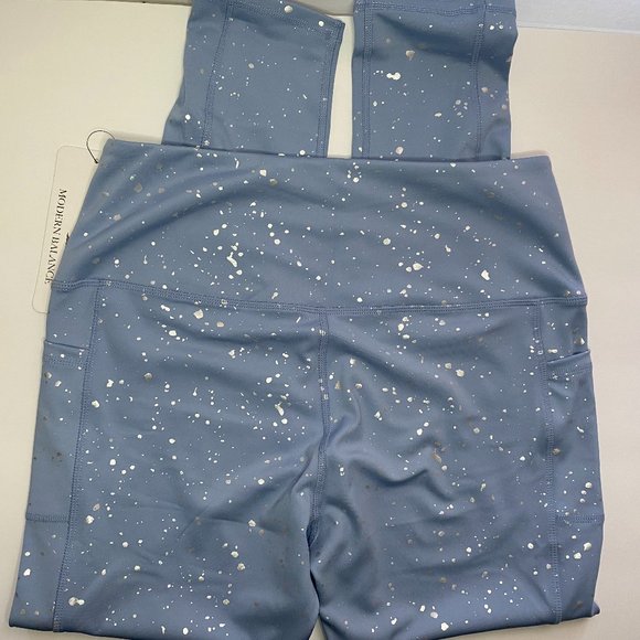 Modern Balance Leggings - Picture 2 of 5